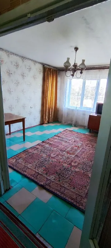 ‼️продажа квартиры‼️ 🏡продажа 2-двухкомнатная квартира г. макеевка днр горняцкий р-н, мкр-н зелёный, район храма ✅этажность–4/9 жилого дома ✅квартира не угловая два пластиковых окна, балкон застеклённый ✅пластиковые трубы нагревательный бак частично новое отопление железная входная дверь кондиционер ✅квартира продаётся с мебелью и бытовой техникой есть кладовая в подъезде ✅дом оснд-коперативный, на отопление установлен счётчик ✅хорошая транспортная развязка 🧾документы готовы 🔥собственник 💴цена: 3🍋500.000 рублей ☎️+7(949) 393-52-23 📨подписаться - фотография - 4