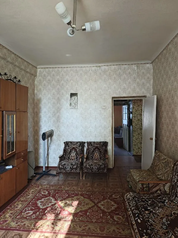 ‼️продажа квартиры‼️ 🏡продажа 2-двухкомнатная квартира г. макеевка днр мкр-н восточный ✅этажность–2/3 жилого дома ✅общая площадь–48.5 м2 ✅окна пластиковые, новые радиаторы отопления, трубы отопления, водоснабжения пластиковые комнаты и санузел раздельные ✅рядом 8 школа, детский садик, остановка общественного транспорта, магазины 🧾документы готовы 🔥собственник 💴цена: 2🍋500.000 рублей ☎️+7(949) 318-12-89 📨подписаться - фотография - 3