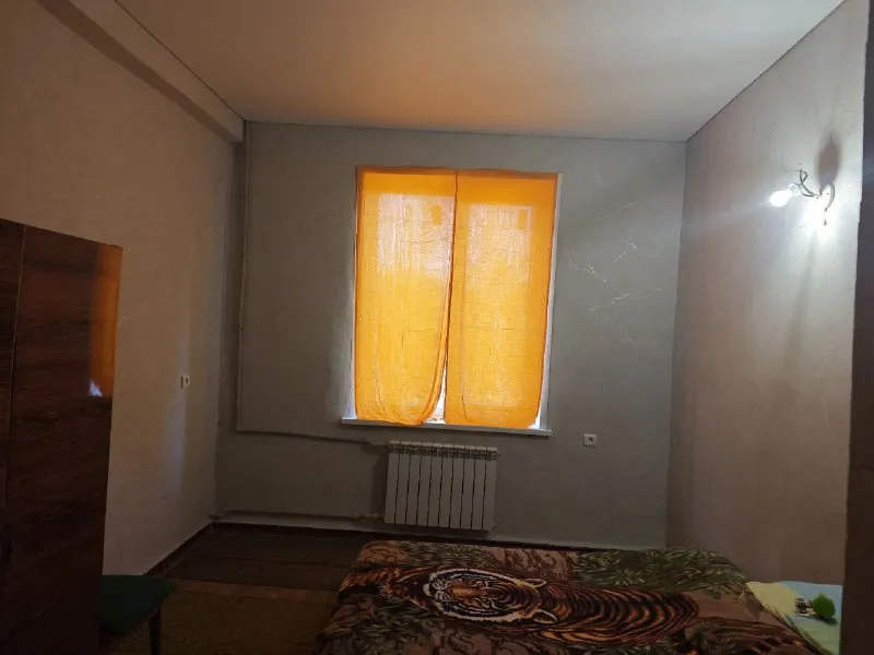 ‼️продажа квартиры‼️ 🏡продажа 2-двухкомнатная квартира г. макеевка днр мкр-н восточный ✅этажность–2/3 жилого дома ✅общая площадь–48.5 м2 ✅окна пластиковые, новые радиаторы отопления, трубы отопления, водоснабжения пластиковые комнаты и санузел раздельные ✅рядом 8 школа, детский садик, остановка общественного транспорта, магазины 🧾документы готовы 🔥собственник 💴цена: 2🍋500.000 рублей ☎️+7(949) 318-12-89 📨подписаться - фотография - 4