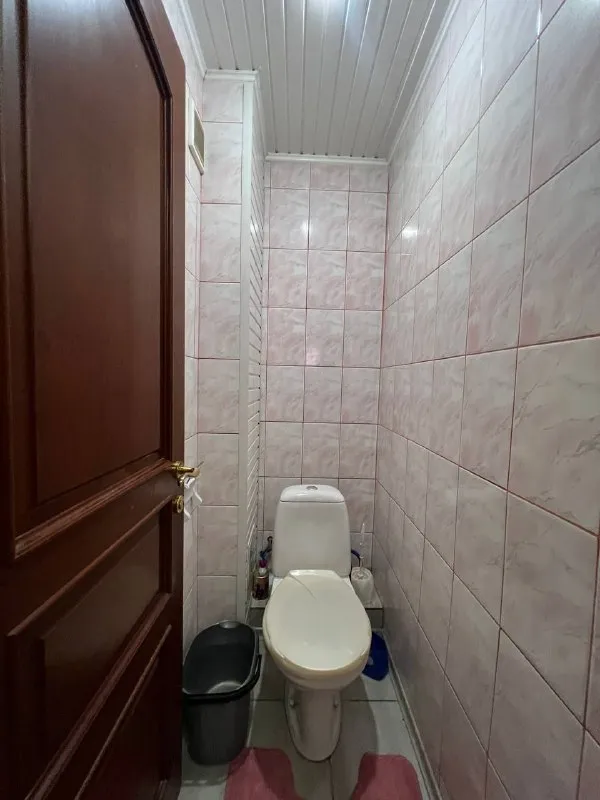 продажа 3х комнатной квартиры 🌇донецк в ворошиловском районе. центр-проспект 25-летия ркка📍 📍лучшая локация города ✅общая площадь 65 кв м ✅комнаты раздельные ✅большой балкон, лоджия ✅квартира теплая ✅этажность дома 7/10 - фотография - 10