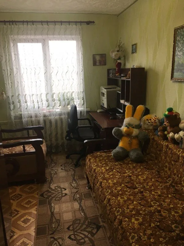 ‼️продажа квартиры‼️ 🏡продается 3-трехкомнатная 🗺г. енакиево днр (состояние жилое) центр города рядом с администрацией ✅этажность–5/5 жилого дома ✅площадь квартиры–60 м2 🧾документы рф, без долгов 🔥собственник 💴цена: 2🍋400.000 рублей возможен торг‼️ 📲подробности по телефону; ☎️+7(949) 432-93-36 ирина 📨подписаться - фотография - 3