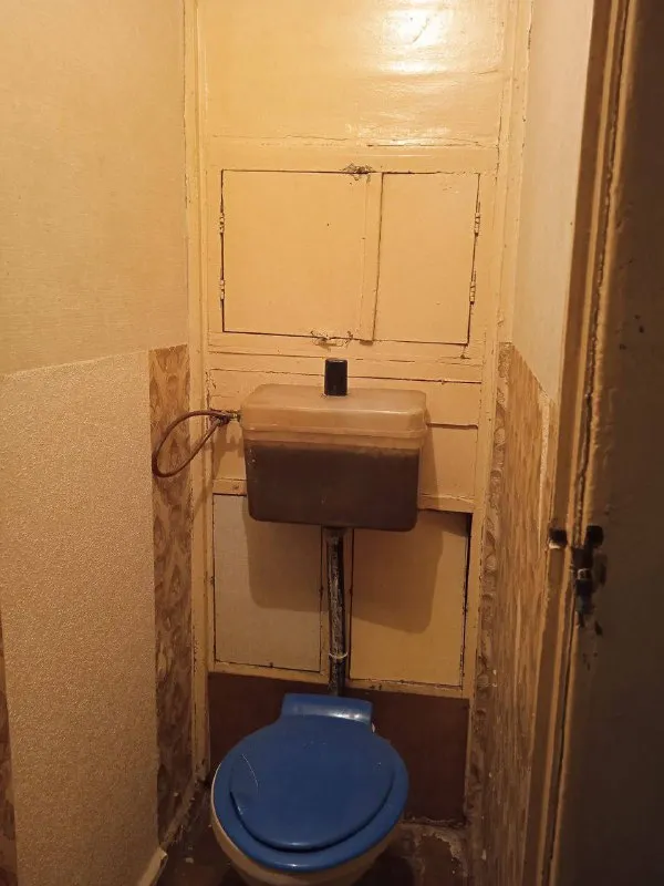 сдам однокомнатную квартиру на тихом, петровка. 5 этаж. квартира очень скромная, можно сделать косметику в счёт аренды. стоимость аренды 7000 т. . + коммуналка+комиссия. +79494113266 - фотография - 4