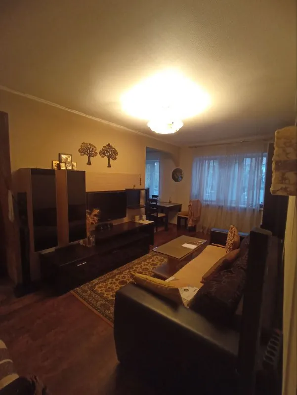 сдам 2 комн. ворошиловский р-н проспект гринкевича. 35000 рубл. отличное состояние. вся мебель, быттехника. машинка/ автомат, холодильник, кондиционер. 1 /5 развита инфраструктура. рядом парковая зона, магазины, остановка, в шаговой доступности драмтеатр, бульвар пушкина. +79493928704, +79493928706, телеграм, max - фотография - 6