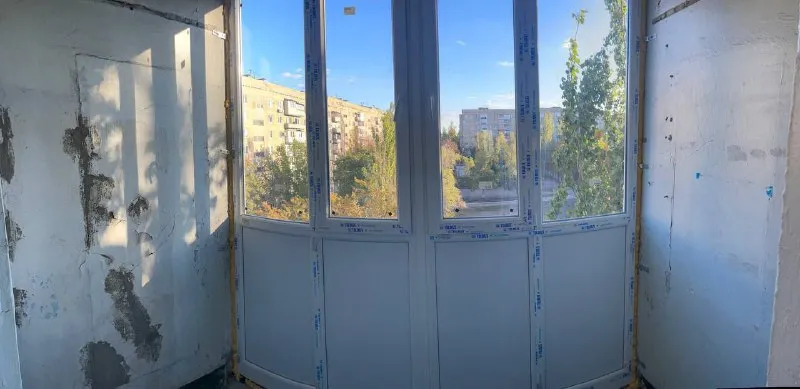 продам 3х комнатную квартиру 🌇донецк, центр ленинского района по улице туполева📍 💦вода круглосуточно 📑документы готовы к быстрой сделке, прописанных нет❗️ ✅хорошая планировка квартиры все комнаты раздельные. ✅квартира не угловая. двухсторонняя. очень теплая. ✅квартира готовилась под ремонт, поменяны балкон и лоджия ✅общая квадратура 66м 2 👍отличное месторасположение, развита инфраструктура, отличная транспортная развязка! 💰цена:  4 700 000 ₽ 📲☎️+79495059339 📲☎️+79496455686 подписаться | дать объявление - фотография - 2