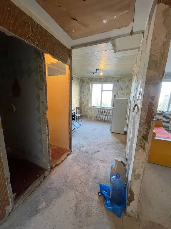 продам 3х комнатную квартиру 🌇донецк, центр ленинского района по улице туполева📍 💦вода круглосуточно 📑документы готовы к быстрой сделке, прописанных нет❗️ ✅хорошая планировка квартиры все комнаты раздельные. ✅квартира не угловая. двухсторонняя. очень теплая. ✅квартира готовилась под ремонт, поменяны балкон и лоджия ✅общая квадратура 66м 2 👍отличное месторасположение, развита инфраструктура, отличная транспортная развязка! 💰цена:  4 700 000 ₽ 📲☎️+79495059339 📲☎️+79496455686 подписаться | дать объявление - фотография - 8