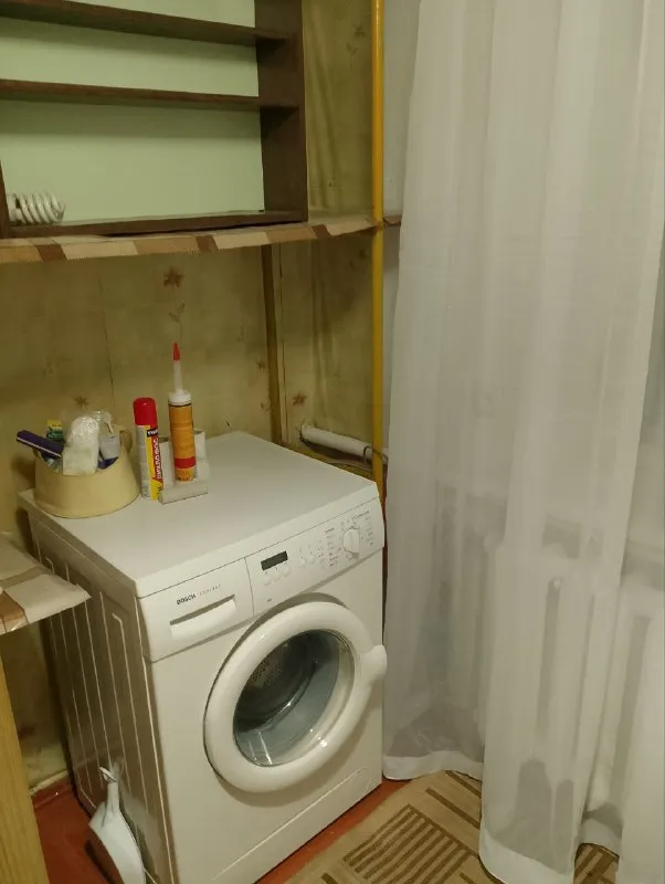 сдается трехкомнатный 🏡 дом 🌇в ленинском районе, ул ткаченко универмаг радуга, ленинский ровд. 📍 ✅развитая инфраструктура отличная транспортная развязка - трамвай, маршрутки. 5 мин до центра города ✅вся необходимая мебель и бытовая техника, газовый котел. новая газовая колонка bosch 💧вода горячая и холодная каждый день 🌳сад с фруктовыми деревьями ( сливы, орех) малина и т д 💰цена 40000 ₽ + залог + комиссия агентства, оплата только по факту заселения. без поездок в офис и предоплат 📲☎️+79493523316 подписаться | дать объявление - фотография - 10