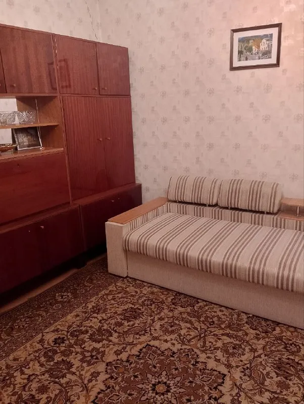 сдается трехкомнатный 🏡 дом 🌇в ленинском районе, ул ткаченко универмаг радуга, ленинский ровд. 📍 ✅развитая инфраструктура отличная транспортная развязка - трамвай, маршрутки. 5 мин до центра города ✅вся необходимая мебель и бытовая техника, газовый котел. новая газовая колонка bosch 💧вода горячая и холодная каждый день 🌳сад с фруктовыми деревьями ( сливы, орех) малина и т д 💰цена 40000 ₽ + залог + комиссия агентства, оплата только по факту заселения. без поездок в офис и предоплат 📲☎️+79493523316 подписаться | дать объявление - фотография - 4