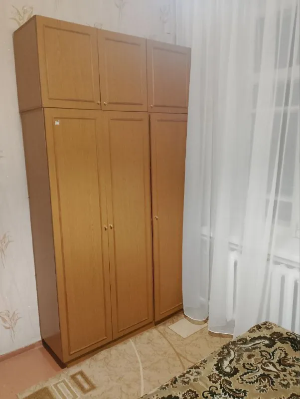 сдается трехкомнатный 🏡 дом 🌇в ленинском районе, ул ткаченко универмаг радуга, ленинский ровд. 📍 ✅развитая инфраструктура отличная транспортная развязка - трамвай, маршрутки. 5 мин до центра города ✅вся необходимая мебель и бытовая техника, газовый котел. новая газовая колонка bosch 💧вода горячая и холодная каждый день 🌳сад с фруктовыми деревьями ( сливы, орех) малина и т д 💰цена 40000 ₽ + залог + комиссия агентства, оплата только по факту заселения. без поездок в офис и предоплат 📲☎️+79493523316 подписаться | дать объявление - фотография - 5