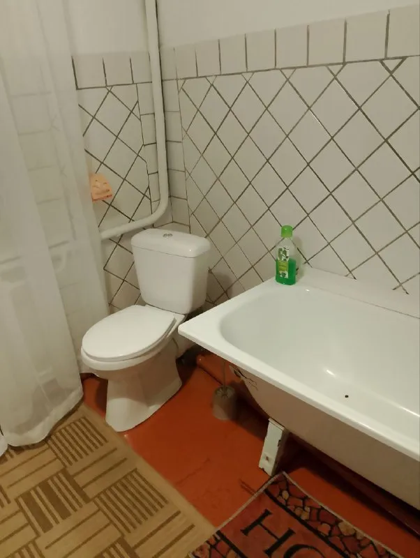 сдается трехкомнатный 🏡 дом 🌇в ленинском районе, ул ткаченко универмаг радуга, ленинский ровд. 📍 ✅развитая инфраструктура отличная транспортная развязка - трамвай, маршрутки. 5 мин до центра города ✅вся необходимая мебель и бытовая техника, газовый котел. новая газовая колонка bosch 💧вода горячая и холодная каждый день 🌳сад с фруктовыми деревьями ( сливы, орех) малина и т д 💰цена 40000 ₽ + залог + комиссия агентства, оплата только по факту заселения. без поездок в офис и предоплат 📲☎️+79493523316 подписаться | дать объявление - фотография - 9