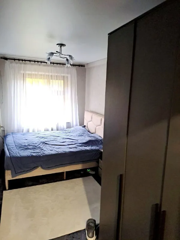 сдаётся 2-х комнатная квартира 🌇длнецк на улице краснофлотской в калининском районе, рядом с парком «гулливер». 📍 💦круглосуточная подача горячей и холодной воды. ✅отличная транспортная доступность и развитая инфраструктура: калининский исполком, парк, магазины, школа, детский сад и другие объекты. ✅в квартире есть вся необходимая мебель и бытовая техника, скоростной интернет, накопительный бак на 500 литров. 💰стоимость: 60 000 рублей + залог + комиссия агентства. оплата по факту заселения. 📲☎️+7 (949) 352-33-16. подписаться | дать объявление - фотография - 4