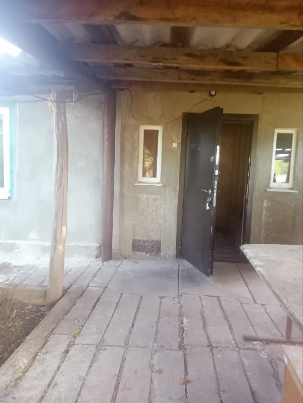 продам дом от 🏡 собственника 🌇в донецке пролетарского района, шахты 12/18.📍 ✅под одной крышей находя... - фотография