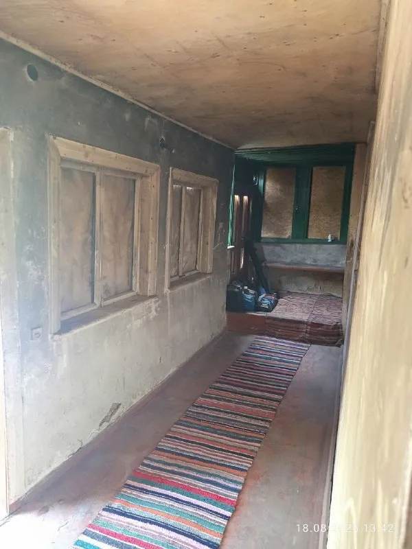 ‼️продажа дома‼️ 🏡продажа дома🗺г. донецк днр петровский р-н ул. магдебурская 14а петровское гаи 🏡дом под ремонт мебели нет, комнаты пустые ✅газ проведен по улице, свет, вода в доме ✅печное отопление центральная канализация перспективное расположение: остановка общественного транспорта 5 мин. , асфальтированная дорога, рядом проходит объездная трасса ✅донецк-запорожье, спортивная школа 5 мин, кафэ, магазины 5 мин ✅долгов нет, никто не прописан 🧾документы рф, кадастровые номера присвоены, выписки из егрн прилагаю! 🔥собственник 💴цена: 2🍋600.000 рублей быстрым очень хороший торг‼️ ☎️+7(949) 629-58-01 недвижимость днр - фотография - 3