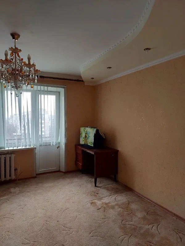 🅰️🅰️🅰️🅰️🅰️🅰️ продам 3х комнатную квартиру 📍г. макеевка, бажанова, ул. руднева, дом 1 8/9, не угловая, все комнаты раздельные 📍отличное место, школа, садик, остановка, магазины, рынок, возле дома. очень хорошие соседи ✅везде пластиковые окна ✅электробак ✅все комнаты раздельные ✅большая кухня (рядом с кухней большая, глубокая кладовка) ✅в зале балкон, не застеклен ✅в спальне большая лоджия, застеклена ✅состояние обычное, чистое, жилое документы полностью готовы к продаже, прописаных нет. больше информации по телефону. вышлю больше фото. 3500000 + хороший торг. +79493823418 инна - фотография - 10