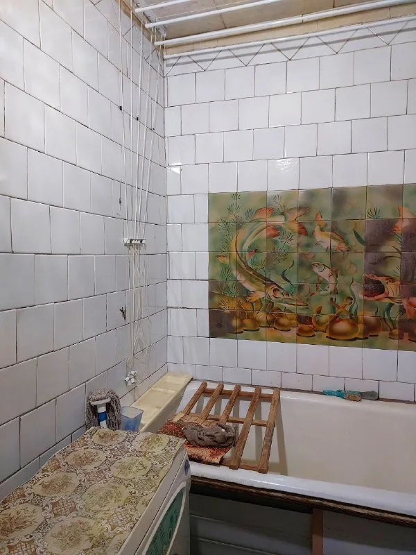 🅰️🅰️🅰️🅰️🅰️🅰️ продам 3х комнатную квартиру 📍г. макеевка, бажанова, ул. руднева, дом 1 8/9, не угловая, все комнаты раздельные 📍отличное место, школа, садик, остановка, магазины, рынок, возле дома. очень хорошие соседи ✅везде пластиковые окна ✅электробак ✅все комнаты раздельные ✅большая кухня (рядом с кухней большая, глубокая кладовка) ✅в зале балкон, не застеклен ✅в спальне большая лоджия, застеклена ✅состояние обычное, чистое, жилое документы полностью готовы к продаже, прописаных нет. больше информации по телефону. вышлю больше фото. 3500000 + хороший торг. +79493823418 инна - фотография - 9