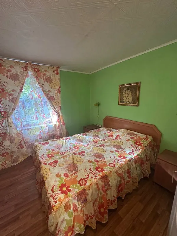 продажа частного 🏡 дома 🌇донецк, буденновский район, пересечение ул. талалихина и светлого пути. 📍 ✅60 кв. м. , есть подвал сухой. ⛽дом газифицировань 💦вода есть по графику, канализация-яма. ✅окна пластикь ❗️чистый и уютный дом. 👍на участке есть флигель 30 кв метров. во флигеле есть кухня и санузел. - фотография - 7