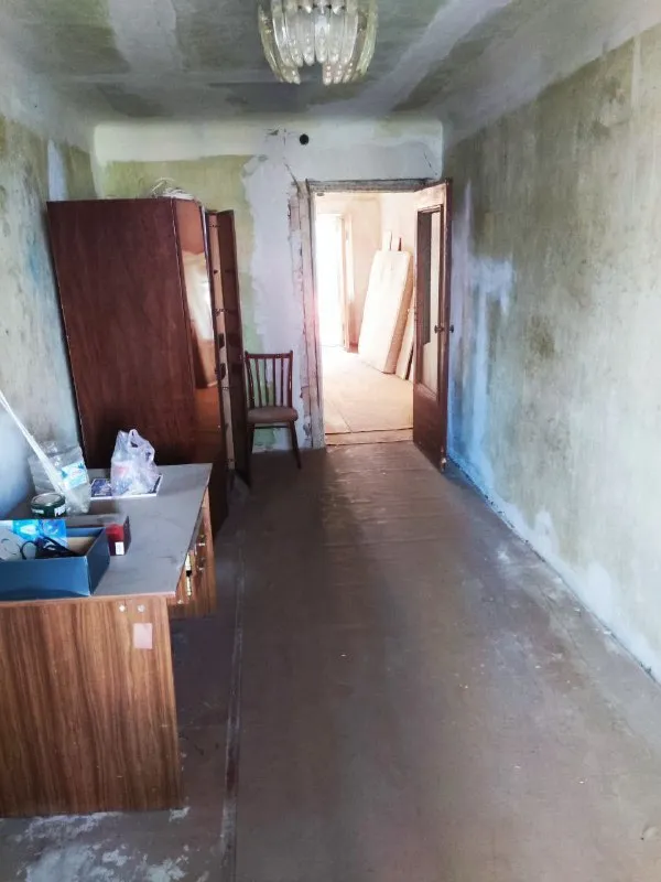 ‼️продажа квартиры‼️ 🏡продаётся двухкомнатная квартира г. донецк днр киевский р-н ул. челюскинцев, ориентир краеведческий музей ✅этажность–4/5 жилого дома ✅общая площадь–44.3 м2 ✅жилая–31 м2 ✅кухня–5.5 м2 ✅квартира не угловая газовая колонка квартира под ремонт ✅рядом остановка общественного транспорта, магазин арбат, супермаркет молоко, школа №54, детский садик, больница 🧾документы готовы 🔥собственник 💴цена: 3🍋800.000 руб ☎️+7(949) 398-78-21 марина 📨подписаться - фотография - 5