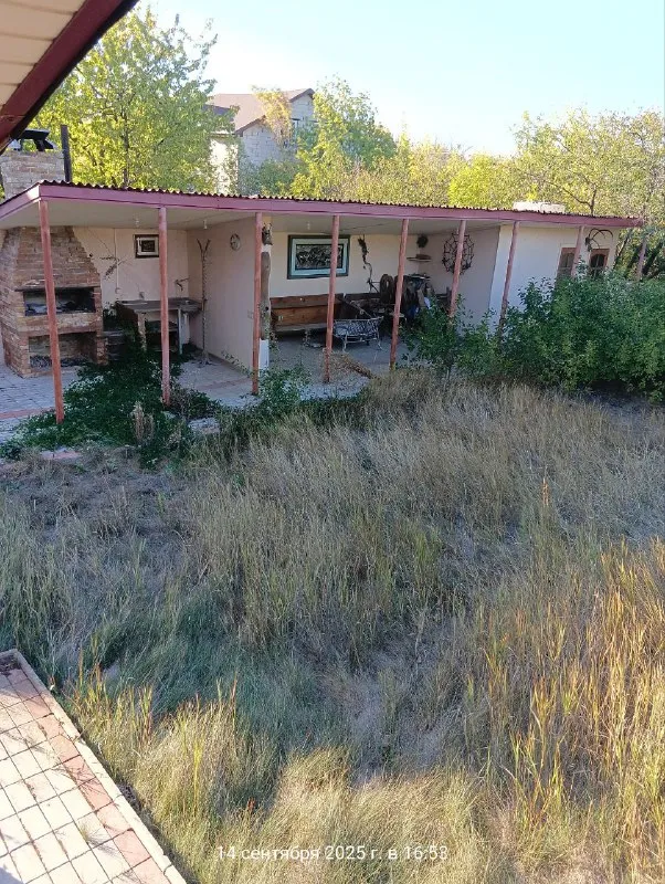 Продам 2х этажную приватизированную дачу (ориентир караванная (авдотьино), ликероводочный завод). Скважина. Современная дача с хорошим ремонтом и современной мебелью. На 1м этаже кухня-гостиная и сан. Узел (просторный), коридор. На 2м этаже – две изолированные спальни и балкон. Участок 5.2 сотки (приватизирован). Мангальная зона, уличный душ и туалет, хоз. Блок. Забор по периметру, заезд во двор. Рядом остановка транспорта – 51 автобус. Цена 3 500 000руб. Торг. Ан анна +7 949 470 04 83 (феникс), +7 949 796 89 69 (миранда). - фотография - 10