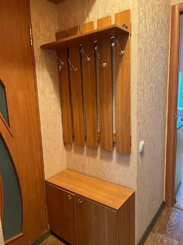 🅰️🅰️🅰️🅰️🅰️🅰️ 🅰️🅰️🅰️🅰️ срочно продам 1-комнатную крупногабаритную квартиру г. макеевка, якхз, ул. депутатская, дом 196а ✅сталинка, 36м² ✅отличное состояние (пластиковые окна, все коммуникации новые, на все счётчики, газовая колонка, кондиционер) 3/3 не угловая ✅крыша домиком, после капитального ремонта ✅очень тёплая ✅в подвале дома есть кладовка-комната (со стеллажами, замыкается). место просто супер больница, садик, школа, магазины, остановка в шаговой доступности цена 2.500.000р + торг. очень приятный и адекватный собственник. по цене договоритесь. квартира стоит этих денег!!! все вопросы и детали по телефону: +79493823418 инна - фотография - 10