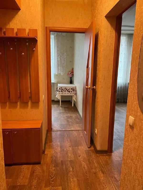 🅰️🅰️🅰️🅰️🅰️🅰️ 🅰️🅰️🅰️🅰️ срочно продам 1-комнатную крупногабаритную квартиру г. макеевка, якхз, ул. депутатская, дом 196а ✅сталинка, 36м² ✅отличное состояние (пластиковые окна, все коммуникации новые, на все счётчики, газовая колонка, кондиционер) 3/3 не угловая ✅крыша домиком, после капитального ремонта ✅очень тёплая ✅в подвале дома есть кладовка-комната (со стеллажами, замыкается). место просто супер больница, садик, школа, магазины, остановка в шаговой доступности цена 2.500.000р + торг. очень приятный и адекватный собственник. по цене договоритесь. квартира стоит этих денег!!! все вопросы и детали по телефону: +79493823418 инна - фотография - 3