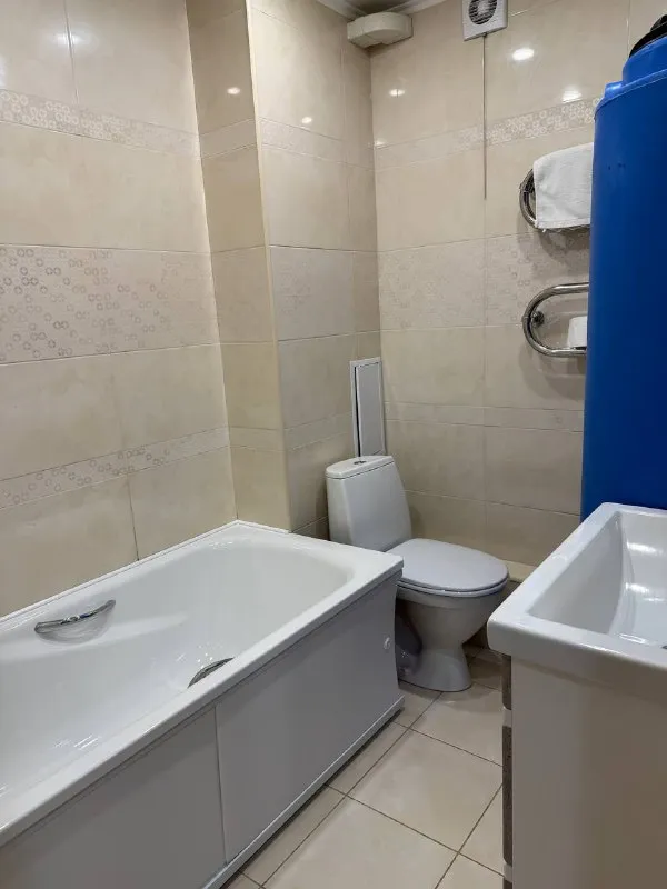 💬 описание: ‼️‼️‼️аренда квартиры на длительный срок ‼️‼️‼️ 2х комнатная квартира калининский район донецка пересечение ильича/ шахтостроителей 3эт стоит система бесперебойного водоснабжения есть все для комфортного проживания 47 тыс + ком усл + залог ( можно разбить) звоните, договоримся 😉 +79493859586 💳 цена: 47000 руб. 📲 tg: татьяна, 📞 звоните: +79493859586 - фотография - 7