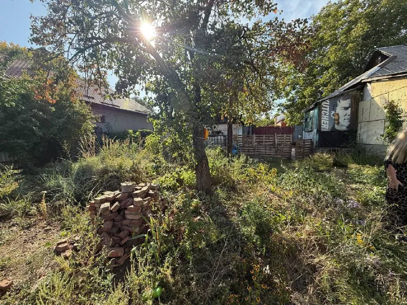 продажа земельного участка 10 соток земли ❗️ 🌇донецк, центр - рядом отель прага - парк щербакова локация 🔝ул. варейкиса📍 🏡на участке расположен жилой дом общей площадью 70 квадратов ✅идеально для семейной застройки, шикарный участок рядом со школой № 55 ✅тихий безопасный район, с развитой инфраструктурой ✅собственник в городе - фотография - 6