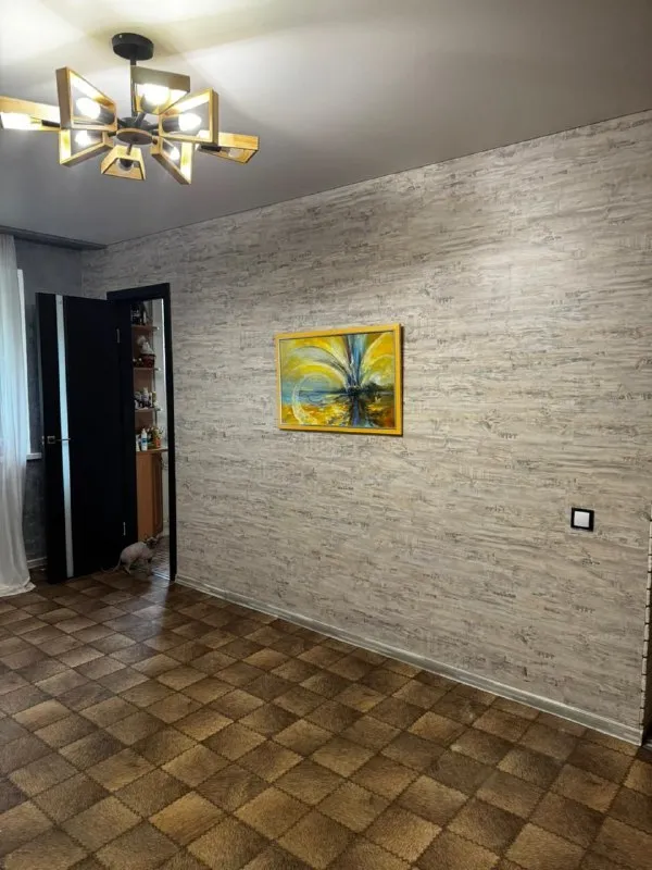 ‼️продажа квартиры‼️ 🏡продаётся 3-х комнатная квартира г. донецк днр ворошиловский р-н, бульвар школьный ✅этажность–3/5, не угловая ✅окна пластиковые в квартире произведён свежий качественный ремонт ✅мебель и бытовая техника остаётся ✅рядом остановка общественного транспорта, магазины, крытый рынок, супермаркеты 🔥собственник 💴цена: 7🍋500.000 рублей ☎️+7(949) 507-34-48 недвижимость днр - фотография - 5