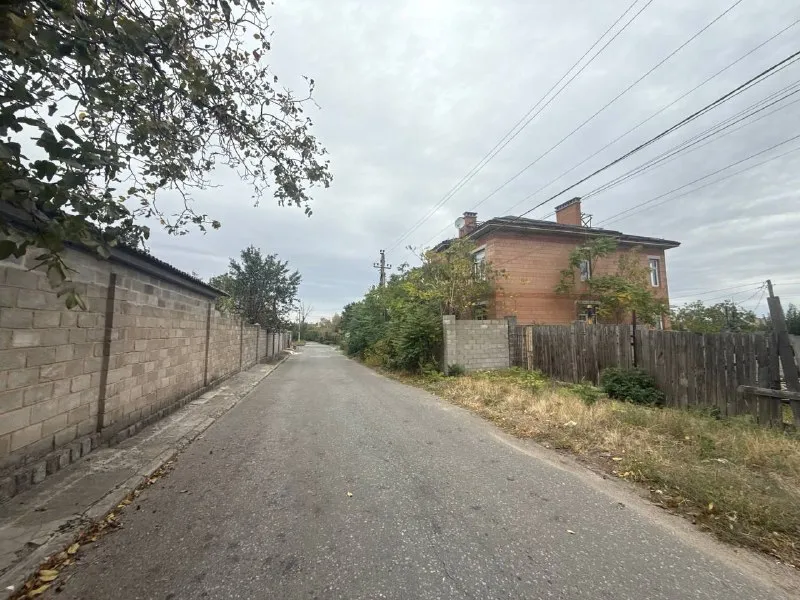 продажа земельного участка 🌇донецк, центр города, рядом отель прага - парк щербакова ул. дубравная📍... - фотография - 1