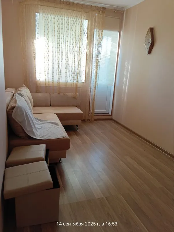 продам двухэтажную дачу 🏡 дача приватизированная❗️ 🌇донецк, ориентир караванная (авдотьино), ликероводочный завод). скважина. 📍 ✅современная дача с хорошим ремонтом и современной мебелью. - на 1м этаже: кухня-гостиная и сан. узел (просторный), коридор. - - на 2м этаже – две изолированные спальни и балкон. ✅участок 5.2 сотки (приватизирован). 🍖мангальная зона, уличный душ и туалет, хоз. блок. ✅забор по периметру, заезд во двор. 🚌рядом остановка транспорта – 51 автобус. 💰цена 2 900 000руб.   📲☎️+7 949 470 04 83 (феникс) 📲☎️+7 949 796 89 69 (миранда) ан анна подписаться | дать объявление - фотография - 5