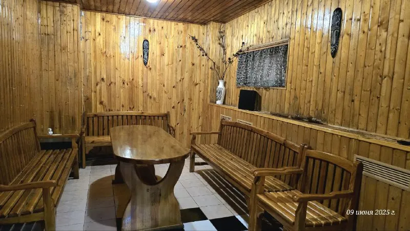 продаю, нежилое 2х этажное помещение 400м² на дск, цена: 18 миллионов + торг г. донецк, петровский район, улица ревякина, "дск", сразу за петровским мостом текстильщик 1 км на сегодняшний день, действующий спортивный комплекс с баней, бассейном, бильярдом, зоной отдыха! можно купить, как уже готовый бизнес, можно под свои цели и амбиции! отличное место расположения, рядом с остановкой и главной улицей района документы готовы к сделке, собственник в городе, долгов нет! звоните + 7949 451 30 60 александр, топ риелтор днр или пишите в телеграм - фотография - 4