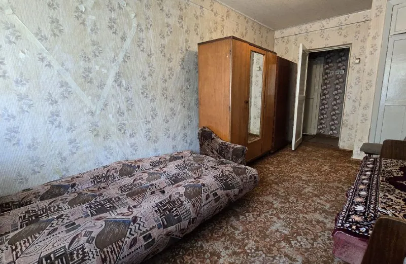 продаю, 3х ком квартиру за 2.5 млн. рублей в донецке, ул. дудинская 3х комнатная квартира, общей площадью 56 м² и кухней 8 м² расположена на 1м этаже, 5 ти этажного дома в г. донецке, пролетарский район, ул. дудинская фото соответствует! документы в порядке, собственник в городе, прописанных, долгов нет! звоните +7949 451 3060, александр топ риелтор днр или пишите в телеграм @toprieltordnr, отвечу на все вопросы! - фотография - 3