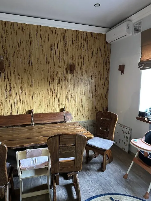 продам элитный частный 🏡 дом 🌇донецк, калининский район📍 ❗️цена снижена❗️ ✅представляем вашему вниманию роскошное предложение для тех, кто ценит комфорт и качество жизни! ✅общая площадь дома: 240 м², участок земли: 5,5 соток ( гос. акт на землю). ✅год постройки: 2010. коммуникации: все центральные. - фотография - 8