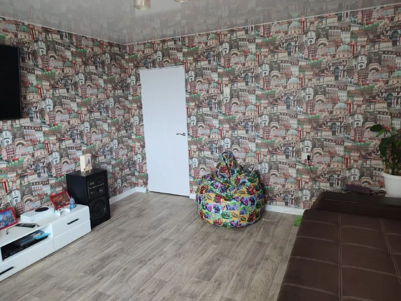 ‼️продажа квартиры‼️ 🏡продажа трёхкомнатная квартира г. донецк днр пролетарский р-н, ул. прожекторная, возле кафе бирстаун ✅этажность–6/9 жилого дома ✅рядом магазины, школы, садик автостанция ✅квартира очень тёплая, незаконченный ремонт -туалет, ванная, прихожая стены выровнены ✅все комнаты разделены балкон и огромная лождия ✅в квартире остаётся мебель и бытовая техника ✅вода по графику 🔥собственник 💴цена: 6🍋500.000 рублей не большой торг‼️ 📞подробности по телефону; ☎️+7(949) 323-03-59 светлана недвижимость днр - фотография - 4