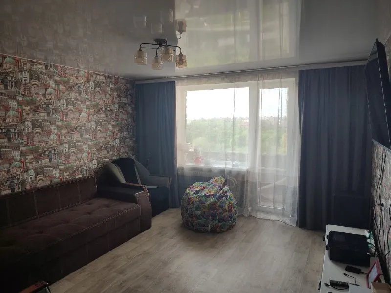 ‼️продажа квартиры‼️ 🏡продажа трёхкомнатная квартира г. донецк днр пролетарский р-н, ул. прожекторная, возле кафе бирстаун ✅этажность–6/9 жилого дома ✅рядом магазины, школы, садик автостанция ✅квартира очень тёплая, незаконченный ремонт -туалет, ванная, прихожая стены выровнены ✅все комнаты разделены балкон и огромная лождия ✅в квартире остаётся мебель и бытовая техника ✅вода по графику 🔥собственник 💴цена: 6🍋500.000 рублей не большой торг‼️ 📞подробности по телефону; ☎️+7(949) 323-03-59 светлана недвижимость днр - фотография - 6