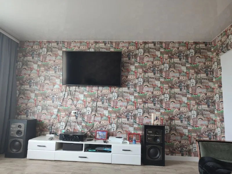 ‼️продажа квартиры‼️ 🏡продажа трёхкомнатная квартира г. донецк днр пролетарский р-н, ул. прожекторная, возле кафе бирстаун ✅этажность–6/9 жилого дома ✅рядом магазины, школы, садик автостанция ✅квартира очень тёплая, незаконченный ремонт -туалет, ванная, прихожая стены выровнены ✅все комнаты разделены балкон и огромная лождия ✅в квартире остаётся мебель и бытовая техника ✅вода по графику 🔥собственник 💴цена: 6🍋500.000 рублей не большой торг‼️ 📞подробности по телефону; ☎️+7(949) 323-03-59 светлана недвижимость днр - фотография - 8