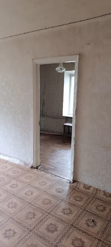 🔥продам 2х. Комн. 🔥ленинский район -3,5 млн. 🔥2 этаж/5 этажного дома. 🔥универмаг "радуга". 🔥по улице ивана ткаченко. Квартира очень светлая, сухая, вода практически каждый день идет, очень теплая. Два встроенных шкафа, счётчик на газ и колонка автомат для горячей воды. Документы в процессе подготовки. 🔥+7(949)36-77-907 татьяна александровна - фотография - 5