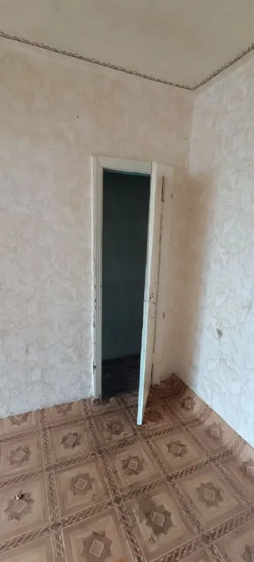 🔥продам 2х. Комн. 🔥ленинский район -3,5 млн. 🔥2 этаж/5 этажного дома. 🔥универмаг "радуга". 🔥по улице ивана ткаченко. Квартира очень светлая, сухая, вода практически каждый день идет, очень теплая. Два встроенных шкафа, счётчик на газ и колонка автомат для горячей воды. Документы в процессе подготовки. 🔥+7(949)36-77-907 татьяна александровна - фотография - 6