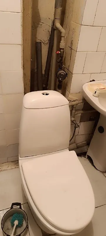 🔥продам 2х. Комн. 🔥ленинский район -3,5 млн. 🔥2 этаж/5 этажного дома. 🔥универмаг "радуга". 🔥по улице ивана ткаченко. Квартира очень светлая, сухая, вода практически каждый день идет, очень теплая. Два встроенных шкафа, счётчик на газ и колонка автомат для горячей воды. Документы в процессе подготовки. 🔥+7(949)36-77-907 татьяна александровна - фотография - 7