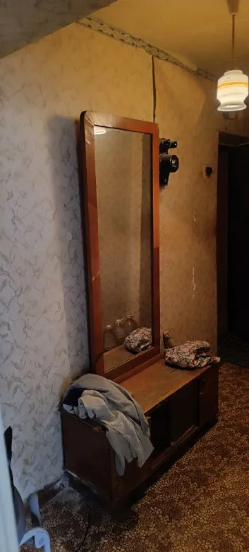 🔥продам 2х. Комн. 🔥ленинский район -3,5 млн. 🔥2 этаж/5 этажного дома. 🔥универмаг "радуга". 🔥по улице ивана ткаченко. Квартира очень светлая, сухая, вода практически каждый день идет, очень теплая. Два встроенных шкафа, счётчик на газ и колонка автомат для горячей воды. Документы в процессе подготовки. 🔥+7(949)36-77-907 татьяна александровна - фотография - 9