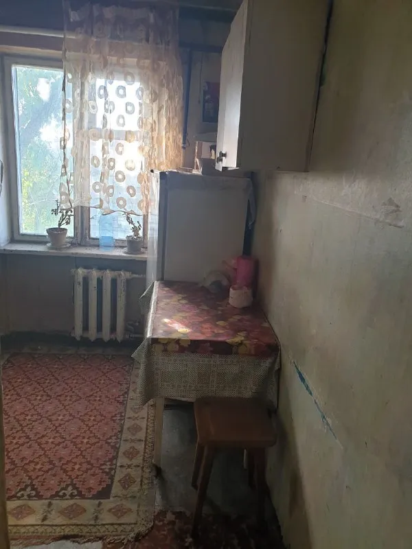 🔥🔥квартина 1 000 000🔥🔥 продам 1к. квартиру по улице джанкойская( конечная 41 автобуса, рынок) общая площадь квартиры 33м². жилая комната 18м² кухня-6м² есть балкон. 4этаж /4 этажного дома. крыша не течёт!! вода по графику. газовый счётчик, газовая колонка. 🎁.   1млн. руб.   🎁 +7(949) 36-77-907 ✅ваш агент:татьяна. - фотография - 2