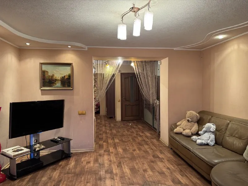 продаю 4-комнатную квартиру 🌇донецк, центр ул. артема📍 ✅квартира с ремонтом ✅панорамный вид на город... - фотография