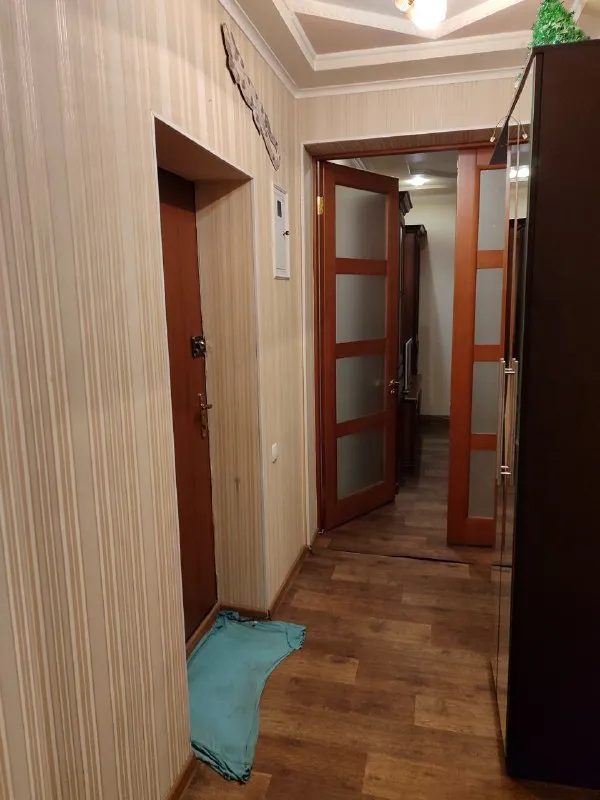 аренда 2х комнатной квартиры (комнаты раздельные) на ул. овнатаняна. 3/3х этажного, дом кирпичный. газовая колонка, стиральная машинка автомат, холодильник. рядом - поликлиника/пед. колледж/парк гулливер/торговый техникум/мед. колледж/дет. сады/школы/супер. маркеты/бары, рестораны и т. д. цена 27 000руб. + залог + комиссия. ан анна +7 949 470 04 83 (феникс), +7 949 796 89 69 (миранда). - фотография - 5