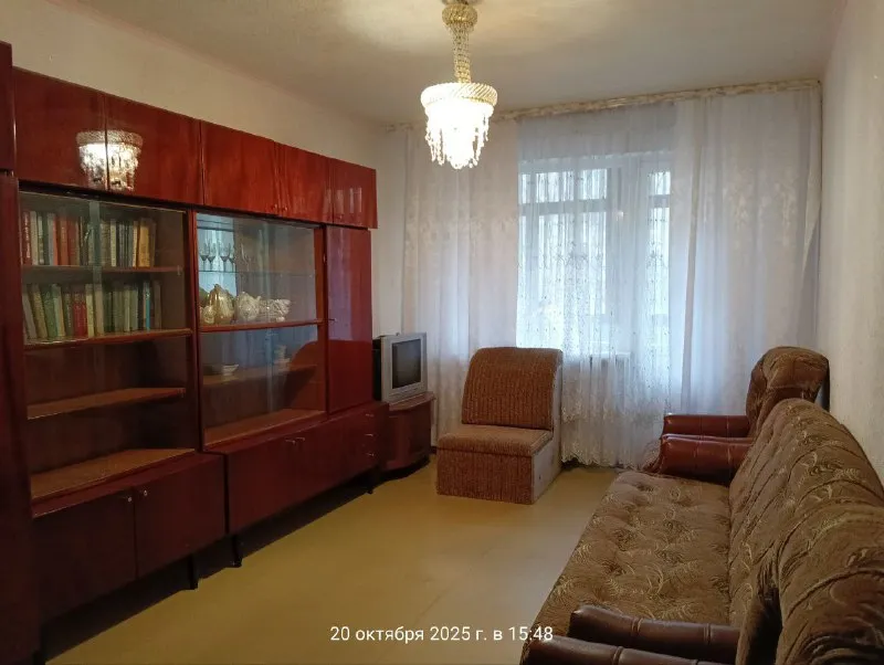 аренда 3х комнатной квартиры на щетинина. 2/9 этажного. состояние простое – но все необходимое в наличии. чисто и аккуратно. вода по графику. через дорогу с/м геркулес молоко, справа рынок щетинина, остановка транспорта рядом. цена 30 000руб. + залог + комиссия. ан анна +7 949 470 04 83 (феникс), +7 949 796 89 69 (миранда). - фотография - 3