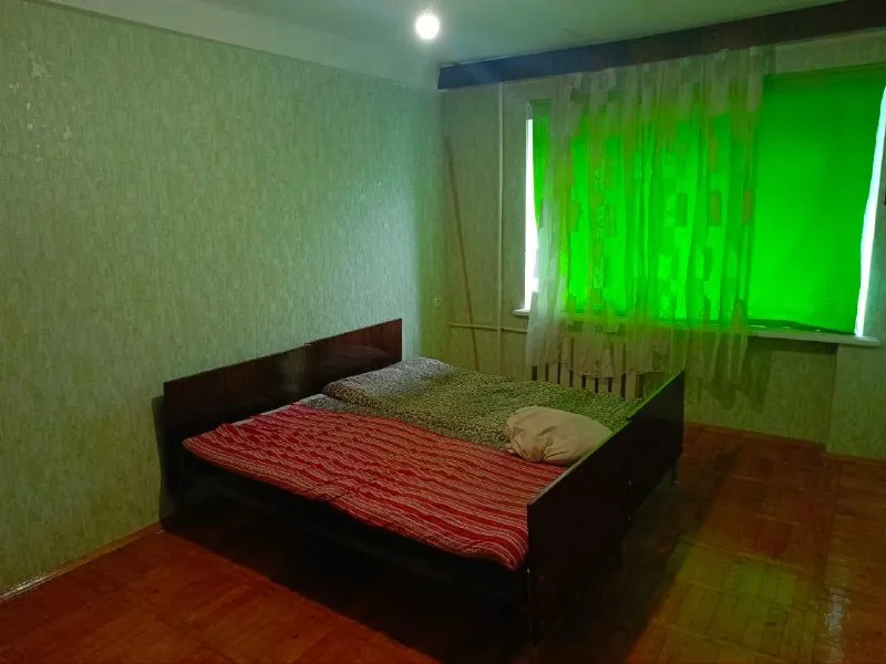 сдам 2 ком квартиру ворошиловский район площадь конституции 4 набережная 5/5 этаж вода доходит квартира самая обычная, простая все необходимое в квартире есть фотографии реальные 20 000₽ квартира+все коммунальные услуги +79494113097 алина @as_01vva telegram - фотография - 2