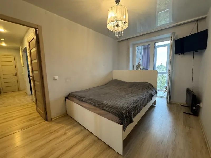 срочная продажа, уютной двухкомнатной квартира 🌇донецк, пересечение ул. университетской / пр. панфилова, ориентир универсам "украина"📍 📑документы готовы к сделке собственник в городе 📍отличное расположение ✅квартира после ремонта, отличное состояние ✅заменены все коммуникации ✅новая проводка, бойлер ✅6/9 этаж кирпичный дом - фотография - 3