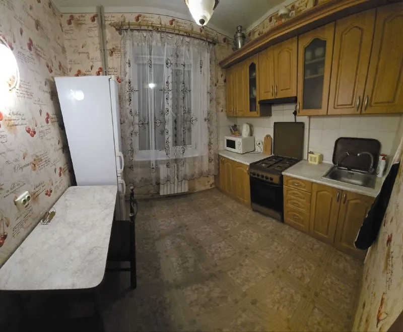 аренда двухкомнатной квартиры 🌇донецк, в микрорайоне широкий, ул. максима козыря📍 💦вода горячая и холодная ✅общей площадью 50 м2. ✅на 4 этаже 9-этажного дома. ✅в квартире выполнен свежий ремонт, она полностью готова к заселению. 👍здесь есть всё необходимое для комфортной жизни: бойлер 80л, кондиционер, холодильник, стиральная машина, два телевизора, пылесос, сушилка и другие бытовые приборы. ✅одно из преимуществ квартиры — прекрасный вид на природу. это идеальное место для тех, кто ценит комфорт, уют и спокойствие. 💰цена 40000 ₽ + залог+ комиссия агентства, оплата только по факту заселения 📲☎️+79493523316 подписаться | дать объявление - фотография - 7