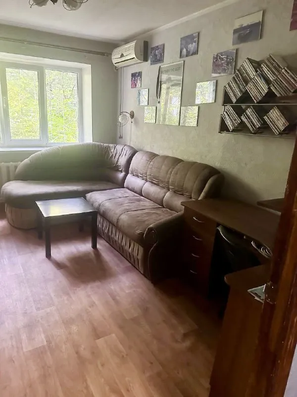 ‼️продажа квартиры‼️ 🏡продажа 2 комн ленинский район ориентир «радуга»/ б-ца 6 донецк‼️🏠 ✅продам квартиру с раздельными комнатами общей s - 44,8 m2 ✅жилая - 25,1 m2 ✅кухня - 6 m2 ✅санузел совмещен, мпокна, ✅этажность–1/5 жилого дома решетки. не угловая. 💴цена: 4🍋100 000₽. ☎️☎️☎️ +79494194208 ан 📨подписаться - фотография - 6