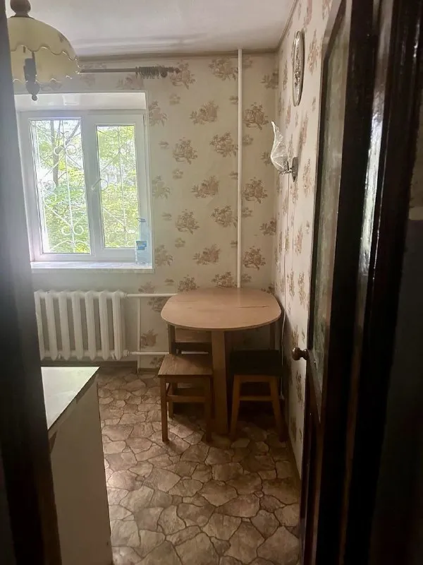 ‼️продажа квартиры‼️ 🏡продажа 2 комн ленинский район ориентир «радуга»/ б-ца 6 донецк‼️🏠 ✅продам квартиру с раздельными комнатами общей s - 44,8 m2 ✅жилая - 25,1 m2 ✅кухня - 6 m2 ✅санузел совмещен, мпокна, ✅этажность–1/5 жилого дома решетки. не угловая. 💴цена: 4🍋100 000₽. ☎️☎️☎️ +79494194208 ан 📨подписаться - фотография - 7