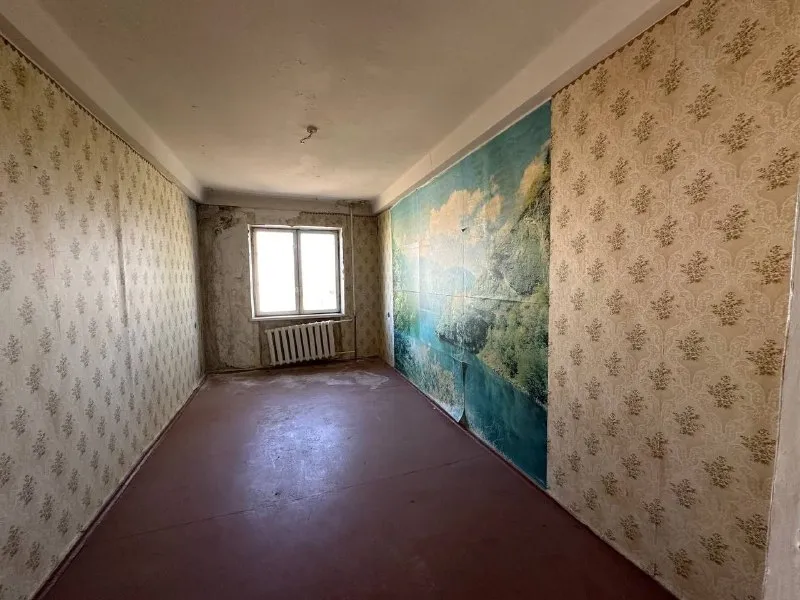 ‼️продажа квартиры‼️ 🏡продажа от собственника 4-четырехкомнатная квартира г. харцызск днр пгт. горное ✅этажность–4/5 жилого дома ✅общая площадь–67 м2 ✅с/у раздельный ✅есть балкон и кладовая ✅в шаговой доступности школа, садик, магазины, аптека ✅выполнен фасадный ремонт дома ✅квартира под ремонт 🔥собственник 💴цена: 2🍋300.000 рублей 📲за более подробной информацией обращаться по телефону; ☎️+7(949) 430-29-17 📨подписаться - фотография - 2