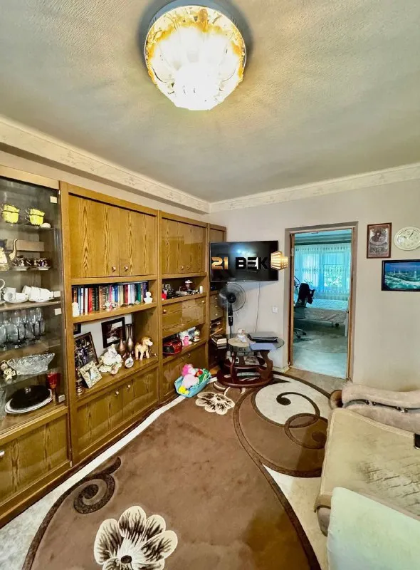 срочная продажа! двухкомнатной квартиры снижение стоимости❗️ 🌇ворошиловский районеэ донецка, по ул. шекспира 📍 👍заменены все коммуникации, электропродка, м/п окна, огромный застекленный пластиковый балкон, 2 сплит системы. ✅общая площадь 43 кв. м. кухня 7 кв. м. этаж 5/5. 📍район расположения квартиры - это прекрасное место для отдыха, пикника, рыбалки, рядом роща. парковочное место под окнами. 💦вода по графику! доходит!   💰стоимость 4 200 000 рублей. 📲☎️+79493375397 с уважением вероника ан «21век» подписаться | дать объявление - фотография - 3