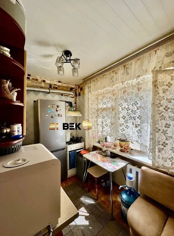 срочная продажа! двухкомнатной квартиры снижение стоимости❗️ 🌇ворошиловский районеэ донецка, по ул. шекспира 📍 👍заменены все коммуникации, электропродка, м/п окна, огромный застекленный пластиковый балкон, 2 сплит системы. ✅общая площадь 43 кв. м. кухня 7 кв. м. этаж 5/5. 📍район расположения квартиры - это прекрасное место для отдыха, пикника, рыбалки, рядом роща. парковочное место под окнами. 💦вода по графику! доходит!   💰стоимость 4 200 000 рублей. 📲☎️+79493375397 с уважением вероника ан «21век» подписаться | дать объявление - фотография - 6